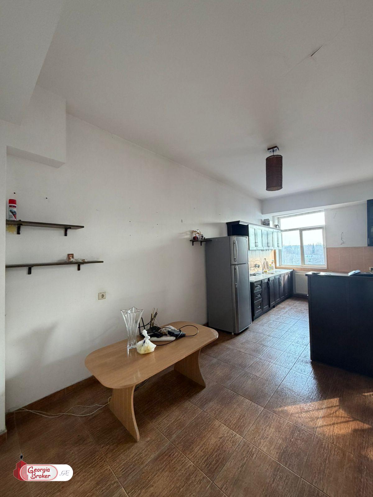 nearly repaired 3-room apartment for sale